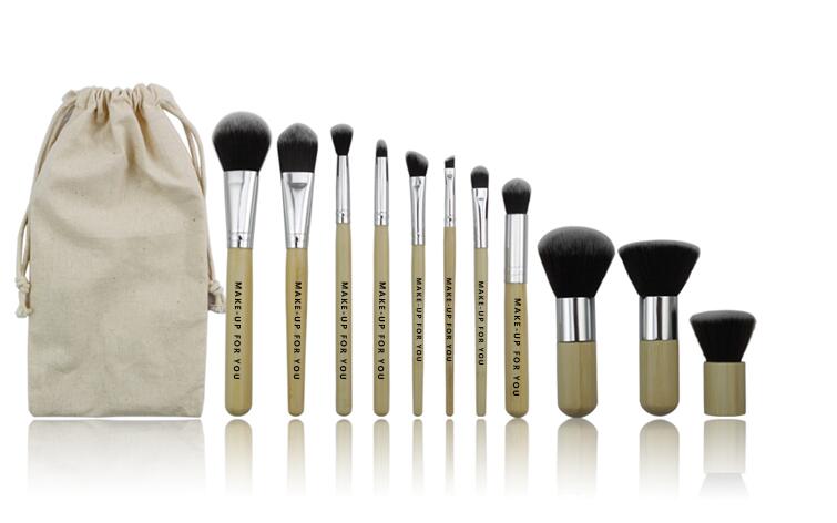 cosmetic brush